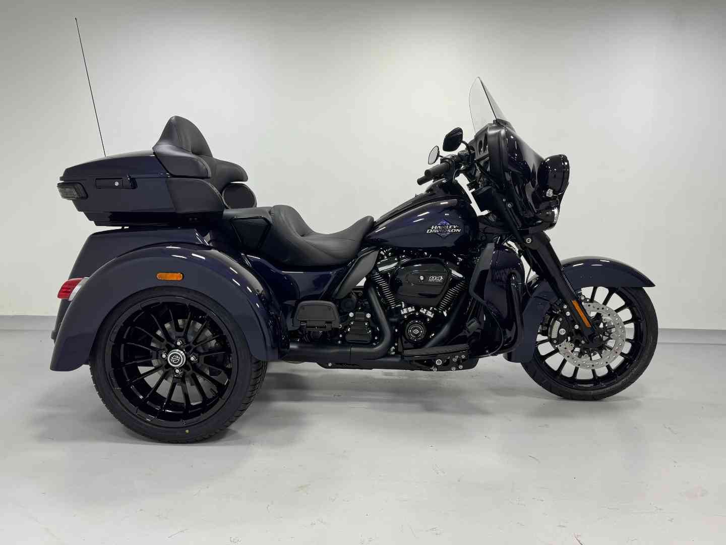 HARLEY DAVIDSON TRI GLIDE ULTRA 114, image 1