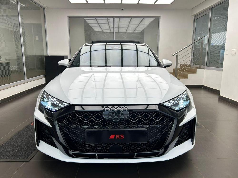 Audi RS3 Sedan TFSI quattro S tronic, image 2