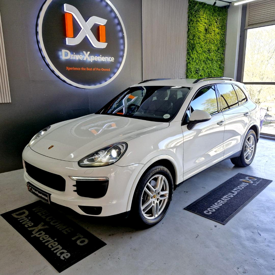 PORSCHE CAYENNE DIESEL PLATINUM (E2)
