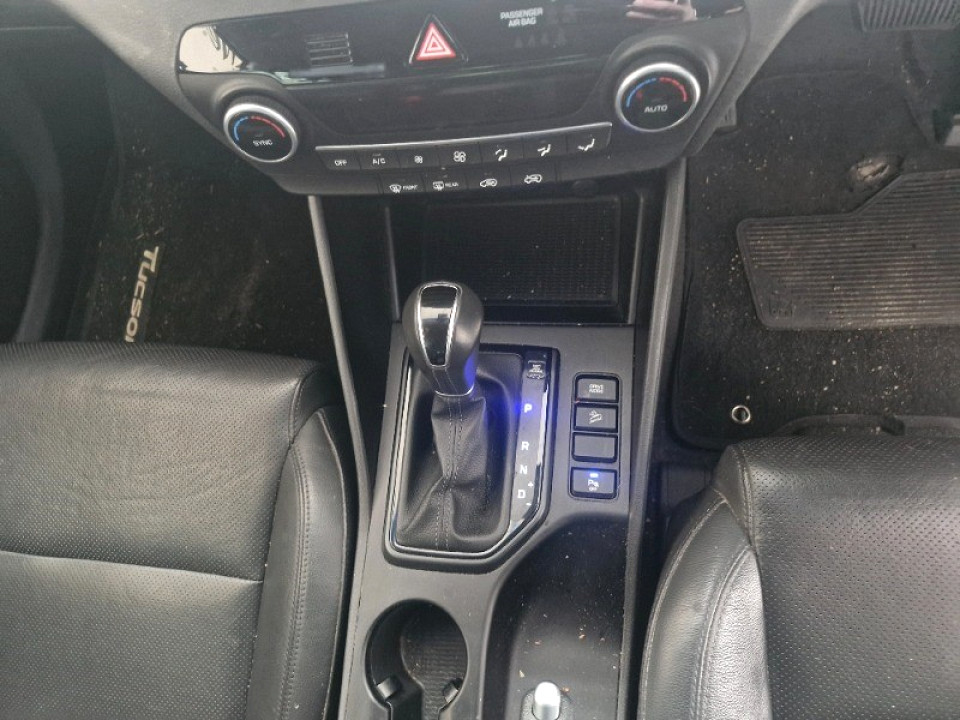 HYUNDAI TUCSON 2.0 EXECUTIVE A/T, image 2