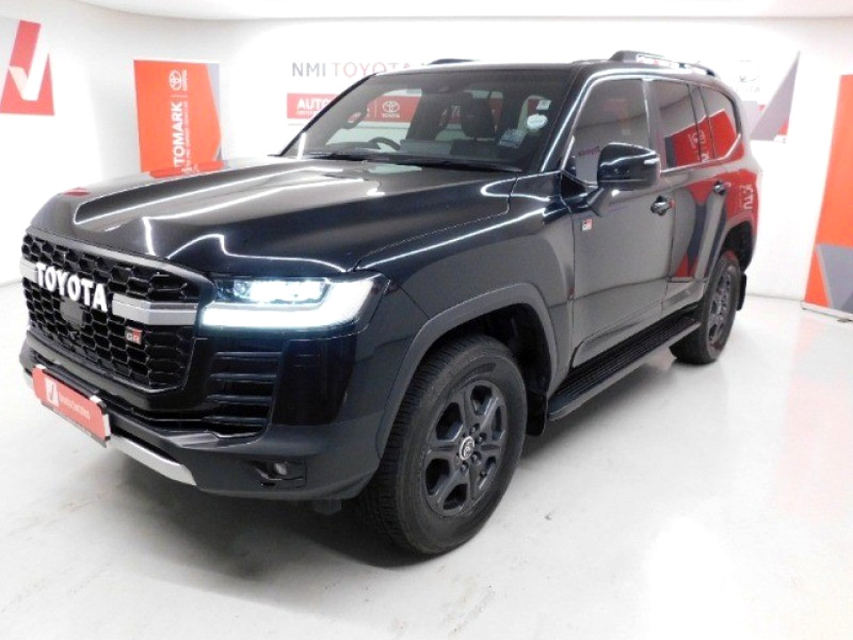 TOYOTA LANDCRUISER 300 V6 3.3D GR-S, image 1
