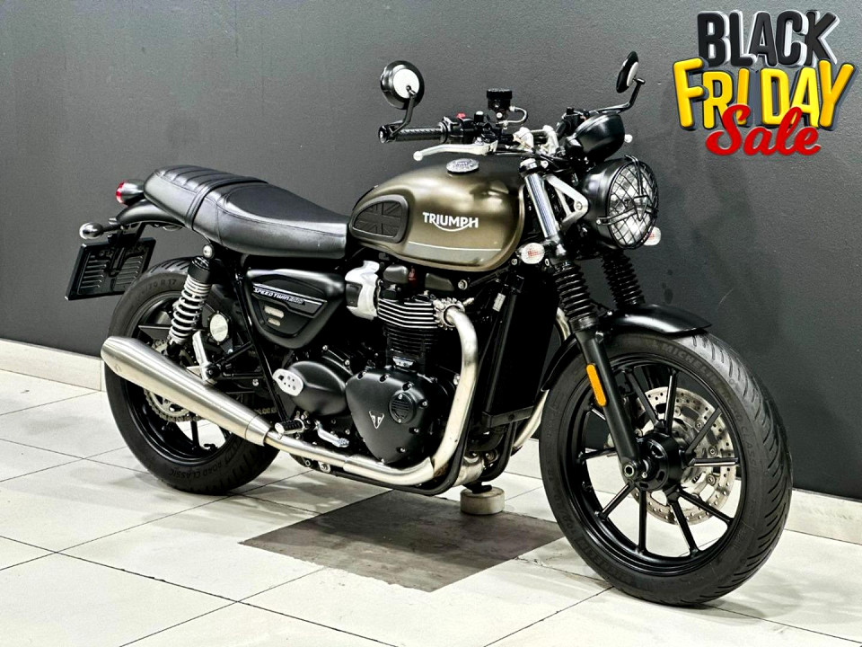 TRIUMPH 900, image 1