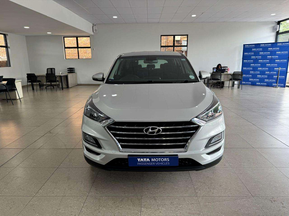 HYUNDAI TUCSON 2.0 PREMIUM A/T, image 2