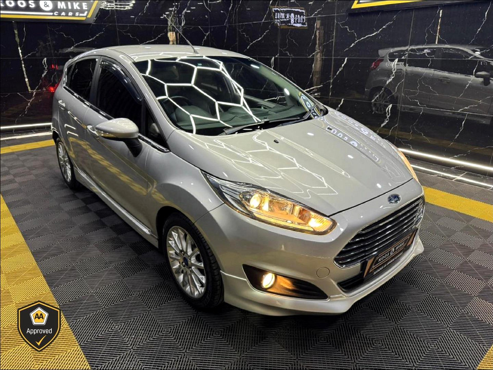 FORD FIESTA 1.0 ECOBOOST TITANIUM 5DR, image 2