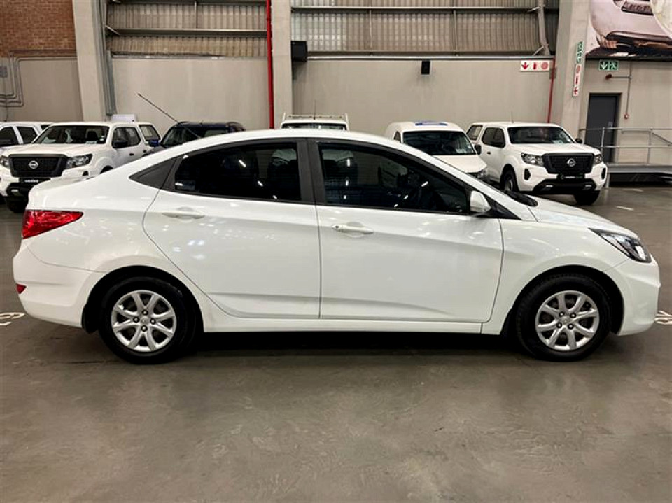 HYUNDAI ACCENT 1.6 GLS/FLUID, image 2