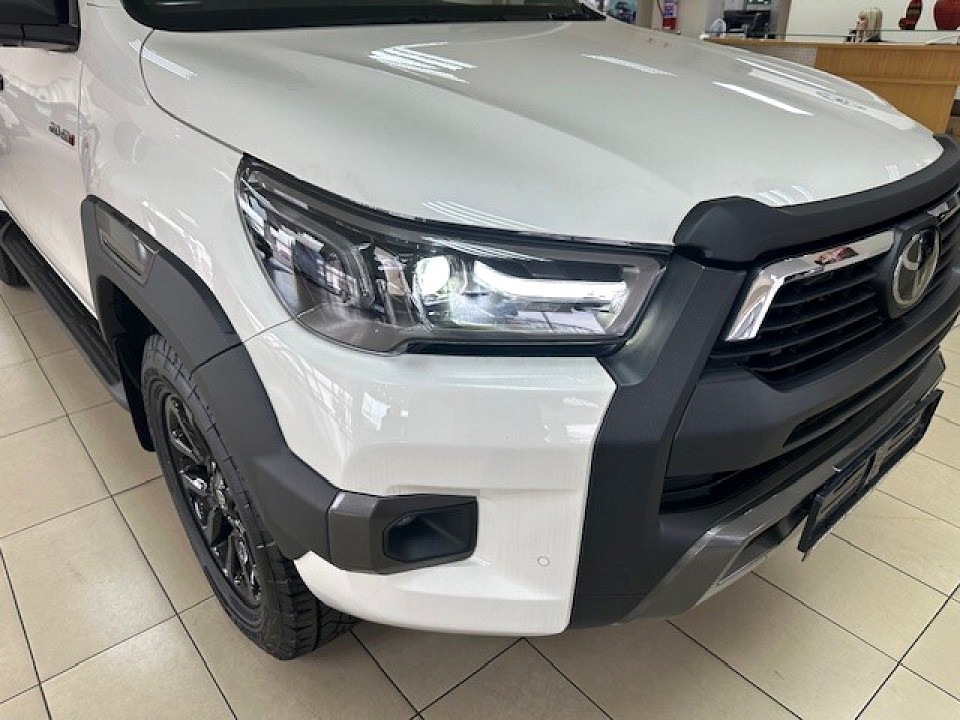 TOYOTA HILUX 2.8 GD-6 RB LEGEND A/T P/U D/C, image 2