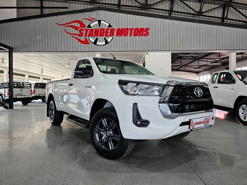 Toyota Hilux 2.4 GD-6 4X4 Raider 6MT, image 1