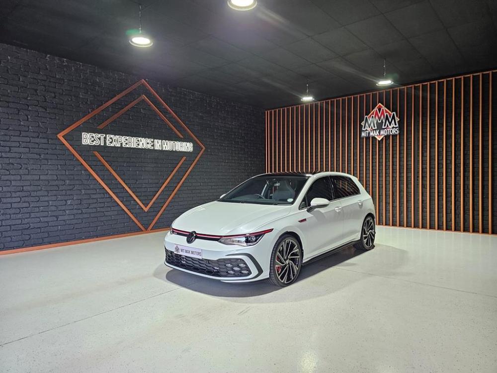 Volkswagen Golf 8 GTI 2.0 TSI DSG, image 1