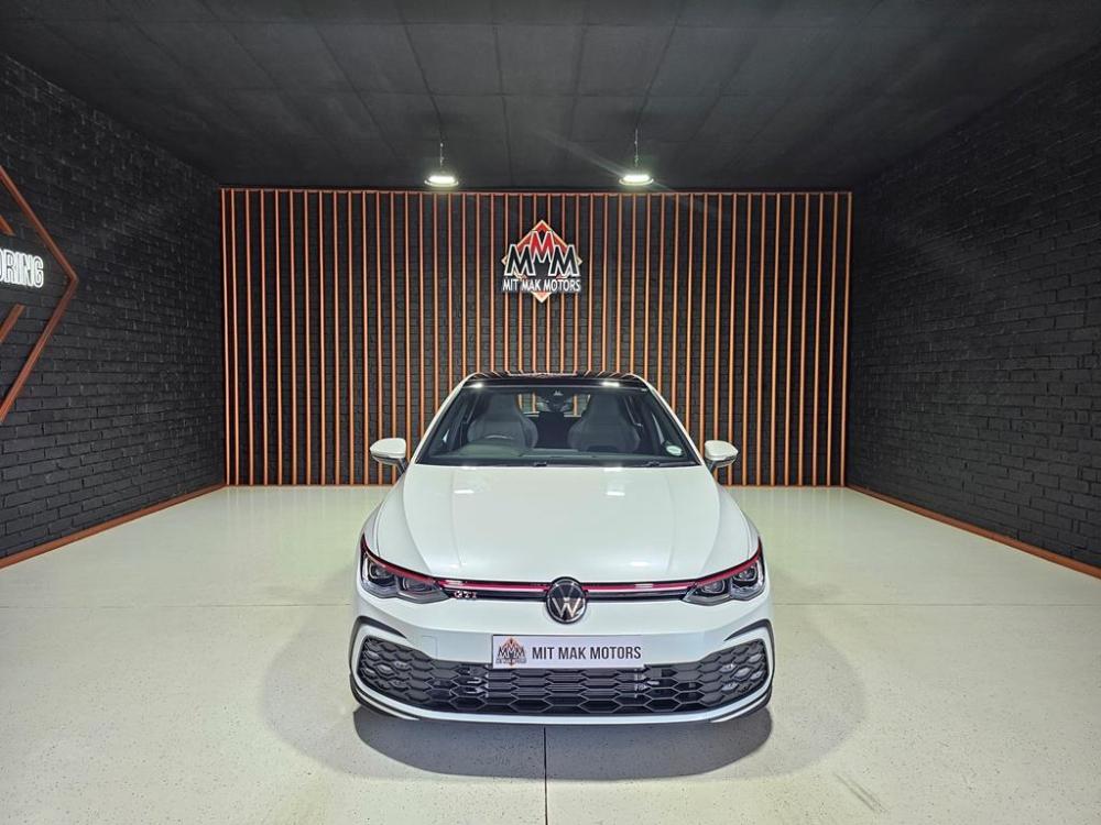 Volkswagen Golf 8 GTI 2.0 TSI DSG, image 2