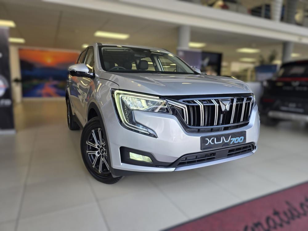 Mahindra XUV700 2.0 6AT AX7L 7s, image 1