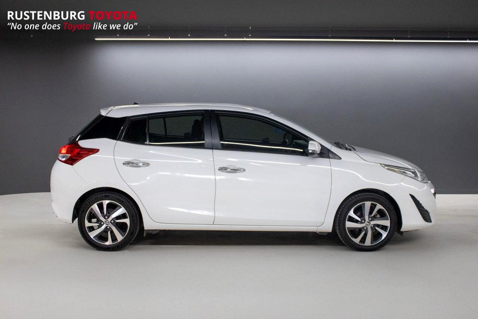 TOYOTA YARIS 1.5 Xs 5Dr, image 2