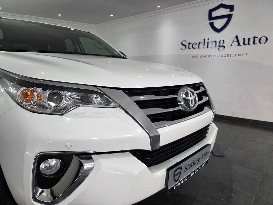 TOYOTA FORTUNER 2.4GD-6 R/B A/T, image 2