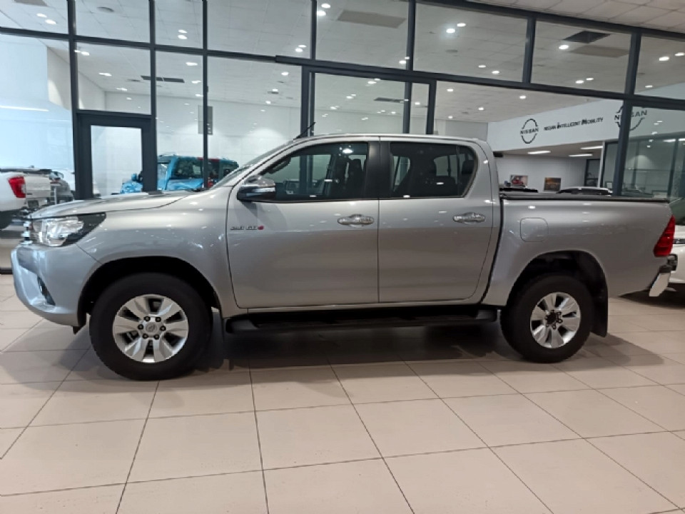 Toyota Hilux 2.8GD-6 double cab Raider auto, image 2