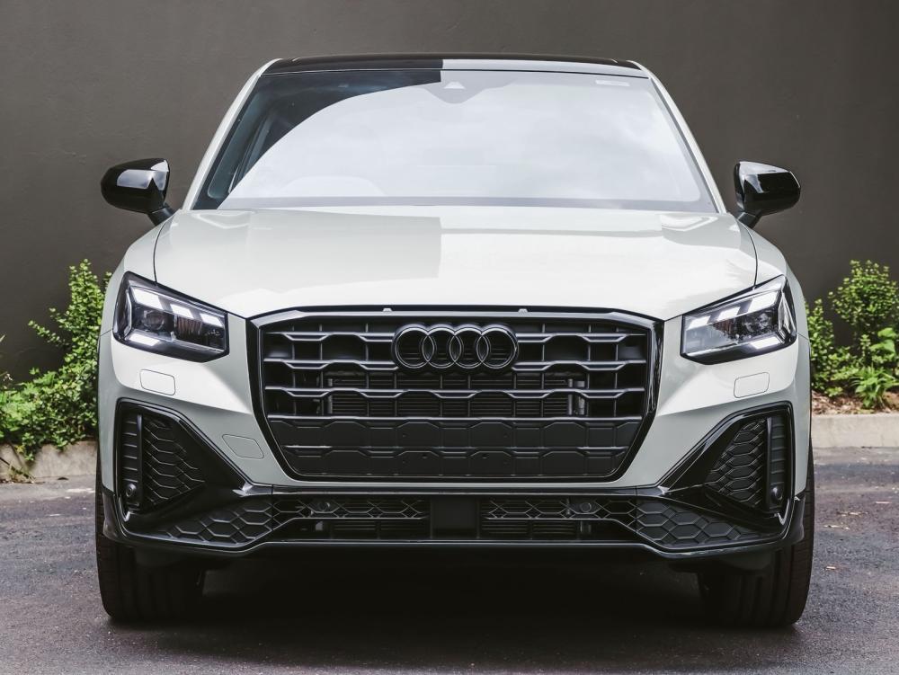 Audi Q2 Black Edition 35 TFSI tiptronic, image 2