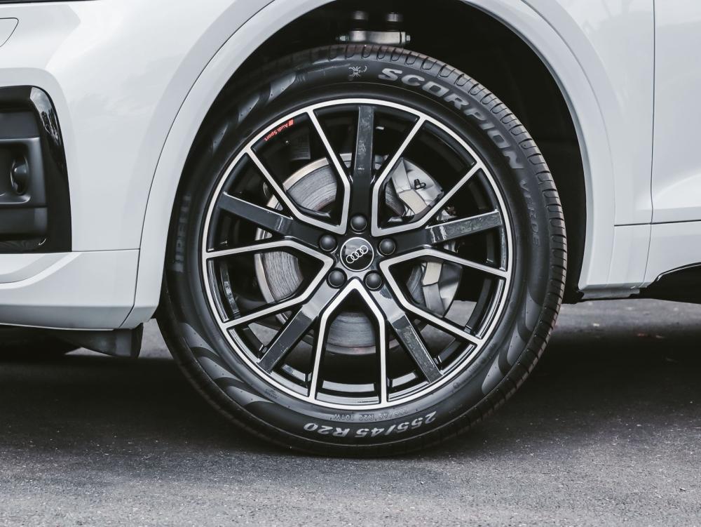 Audi Q5 Sportback Black Edition 40 TDI quattro S tronic, image 2