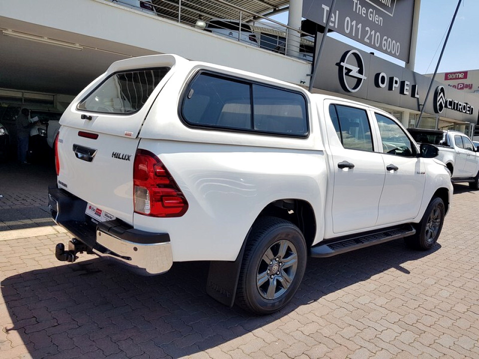 Toyota Hilux Double Cab 2.4GD6 RB Raider MT, image 2