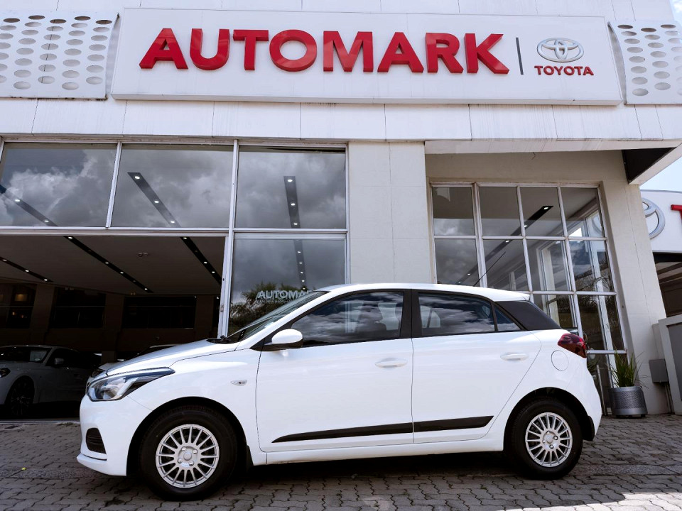 HYUNDAI i20 1.4 MOTION A/T, image 1