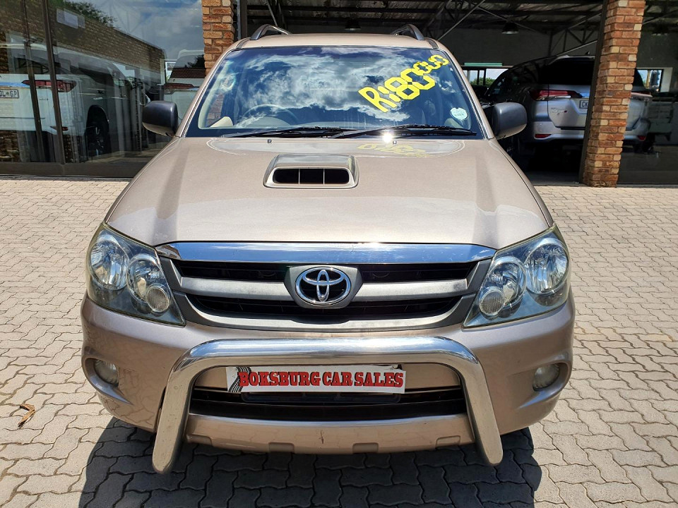 TOYOTA FORTUNER 3.0D-4D 4X4, image 2