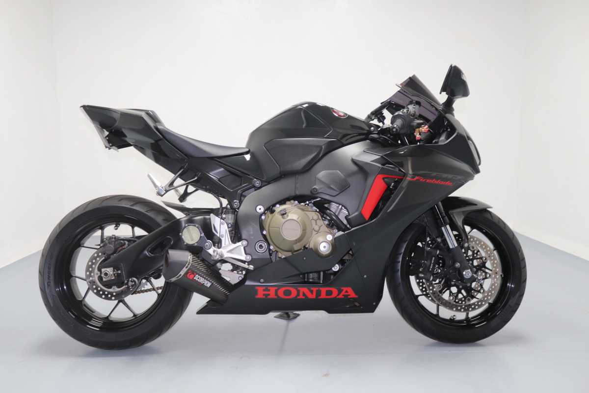 HONDA CBR 1000RR-R, image 1