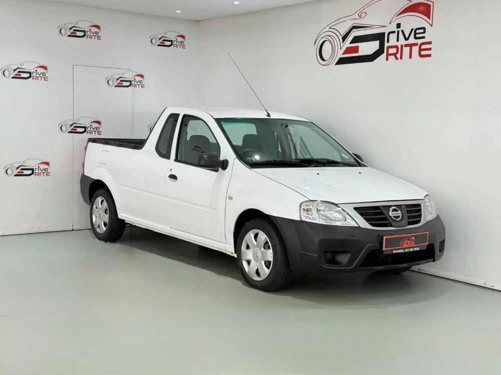 Nissan NP200 1.6 8V Base A/C + Safety Pack, image 1