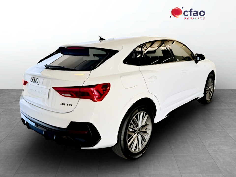 AUDI  Q3 35 TDI S TRONIC BLACK EDITION, image 2