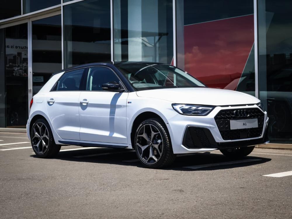 AUDI A1 SPORTBACK 30 TFSI BLACK EDITION S-TRONIC, image 1
