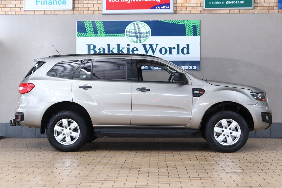 FORD EVEREST 2.2 TDCi  XLS 4X4, image 2