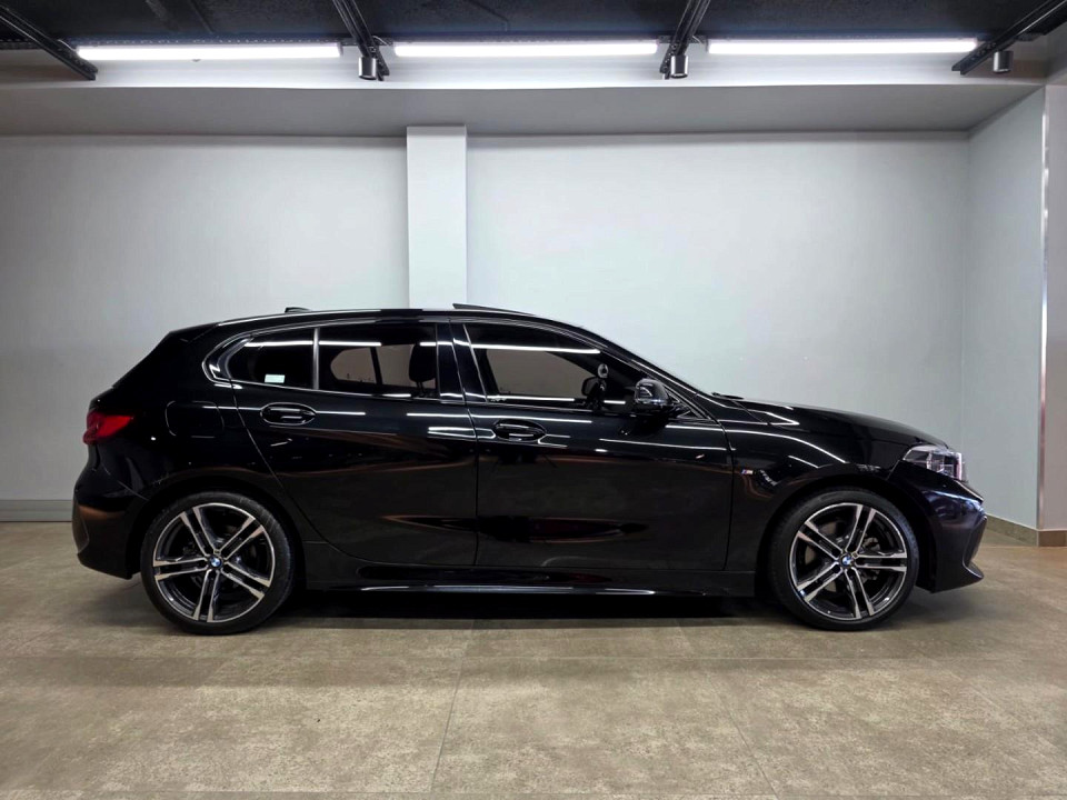 BMW 118i M Sport, image 2