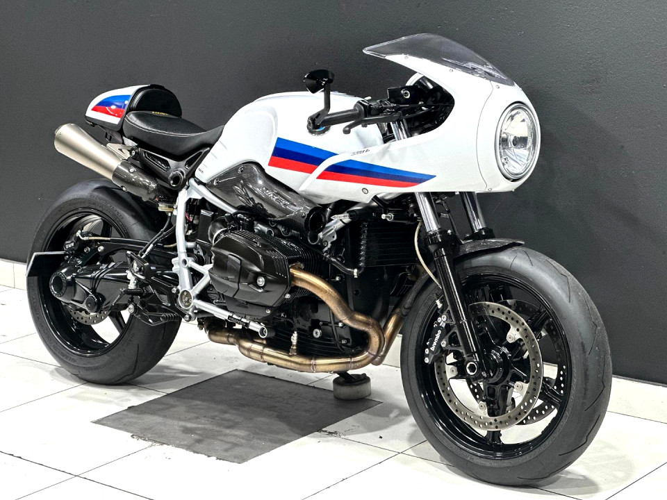 BMW Racer Motorsport, image 1