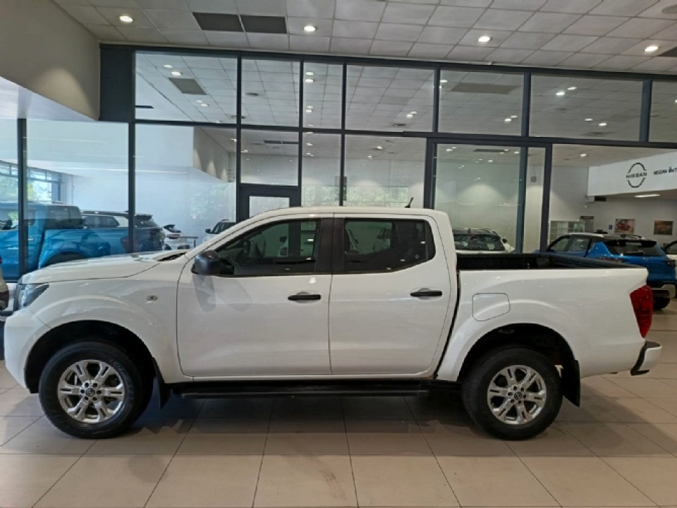 NISSAN NAVARA 2.5DDTi SE PLUS 4X4 D/C P/U, image 2