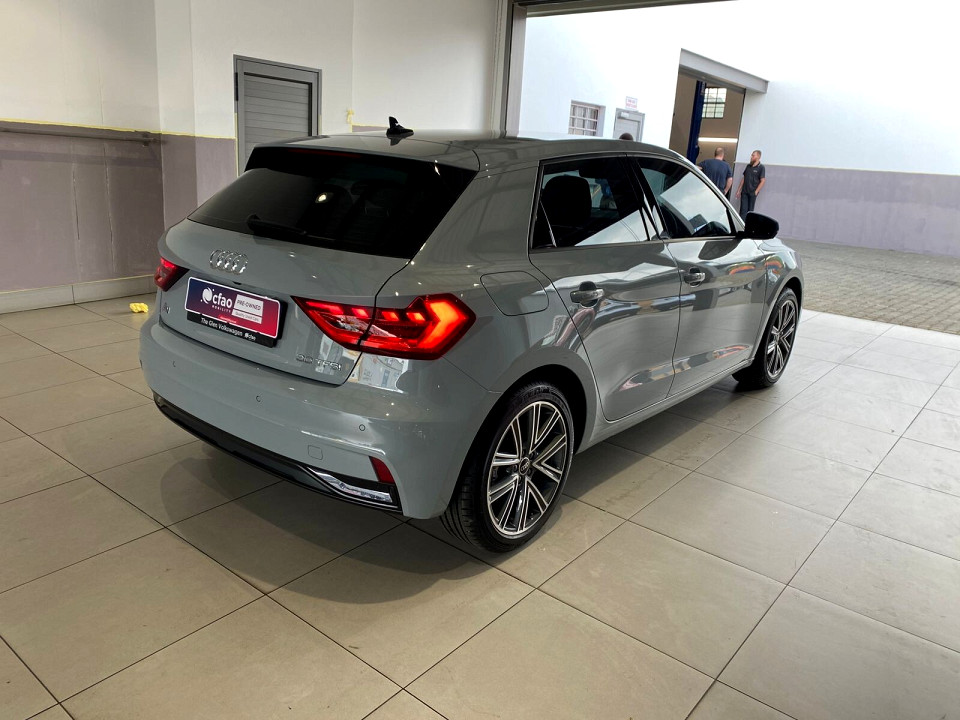 AUDI A1 SPORTBACK 30 TFSI ADVANCED S-TRONIC, image 2