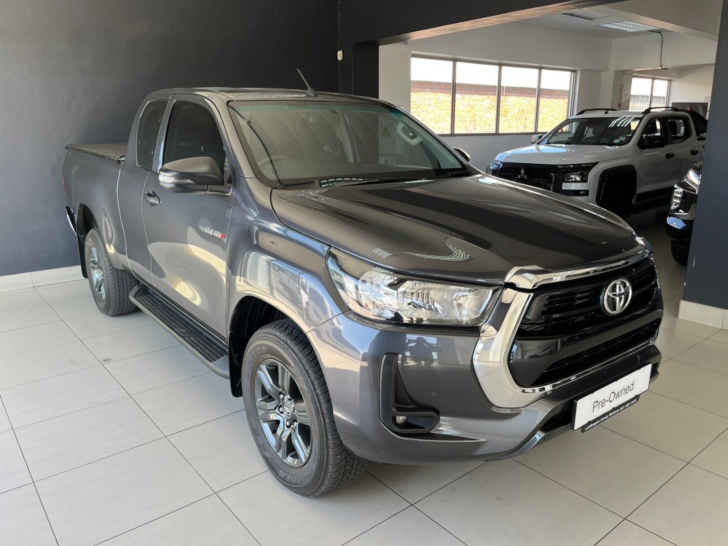 Toyota Hilux Xtra Cab 2.4 GD-6 RB Raider 6MT, image 2