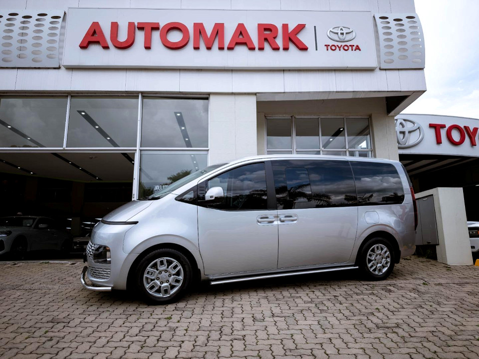 HYUNDAI STARIA 2.2D MULTICAB A/T (5 SEAT), image 1