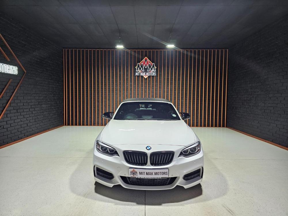 BMW M235i convertible auto, image 2