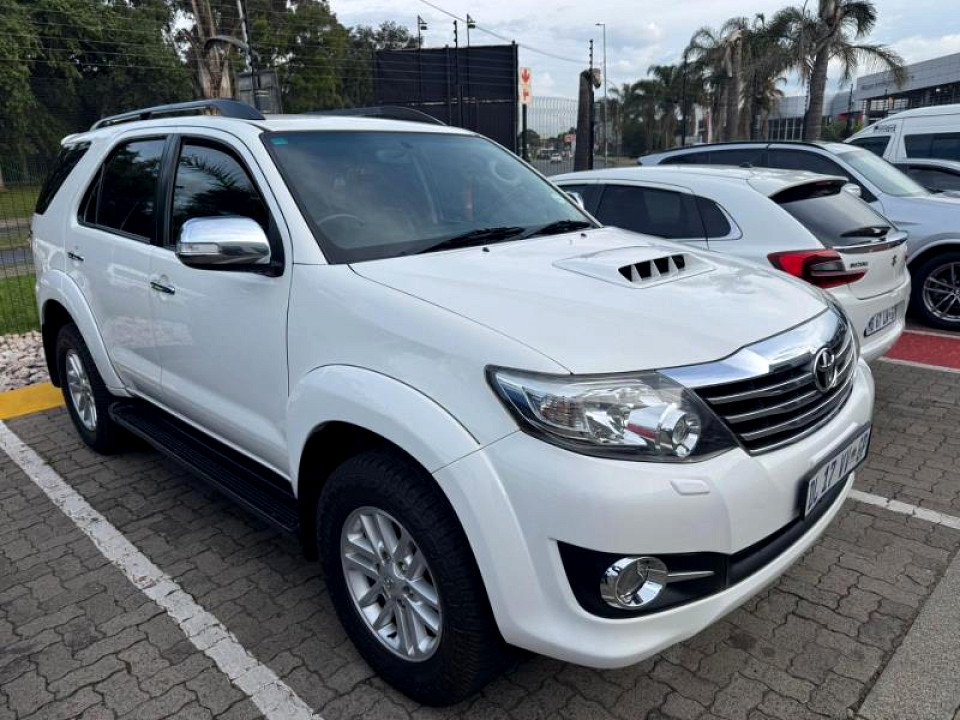 Toyota Fortuner 3.0D-4D R/B auto, image 1