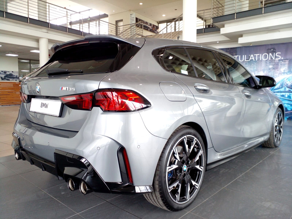 BMW M135 xDRIVE A/T (F70), image 2