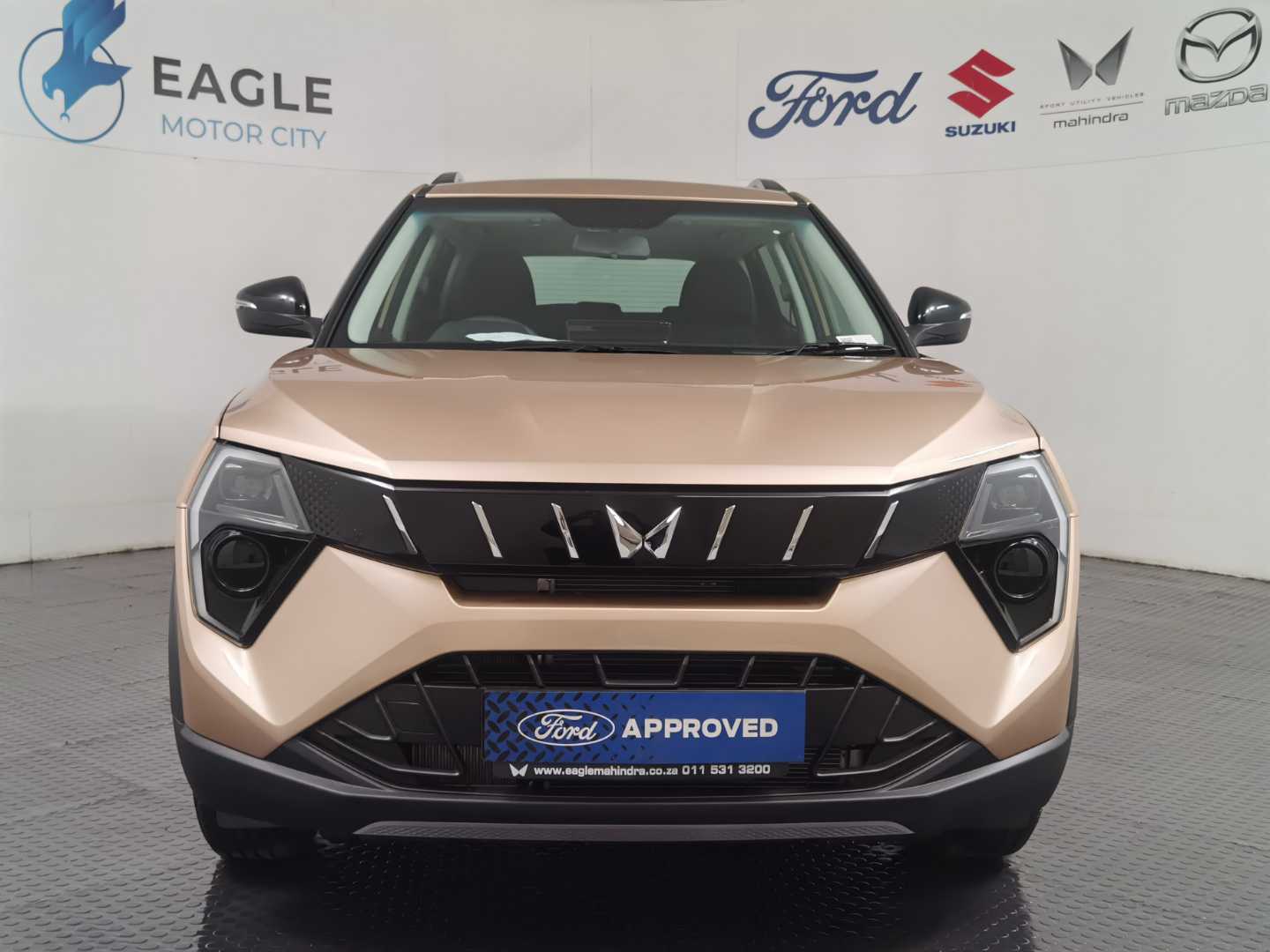 MAHINDRA XUV3XO 1.2T AX5, image 2