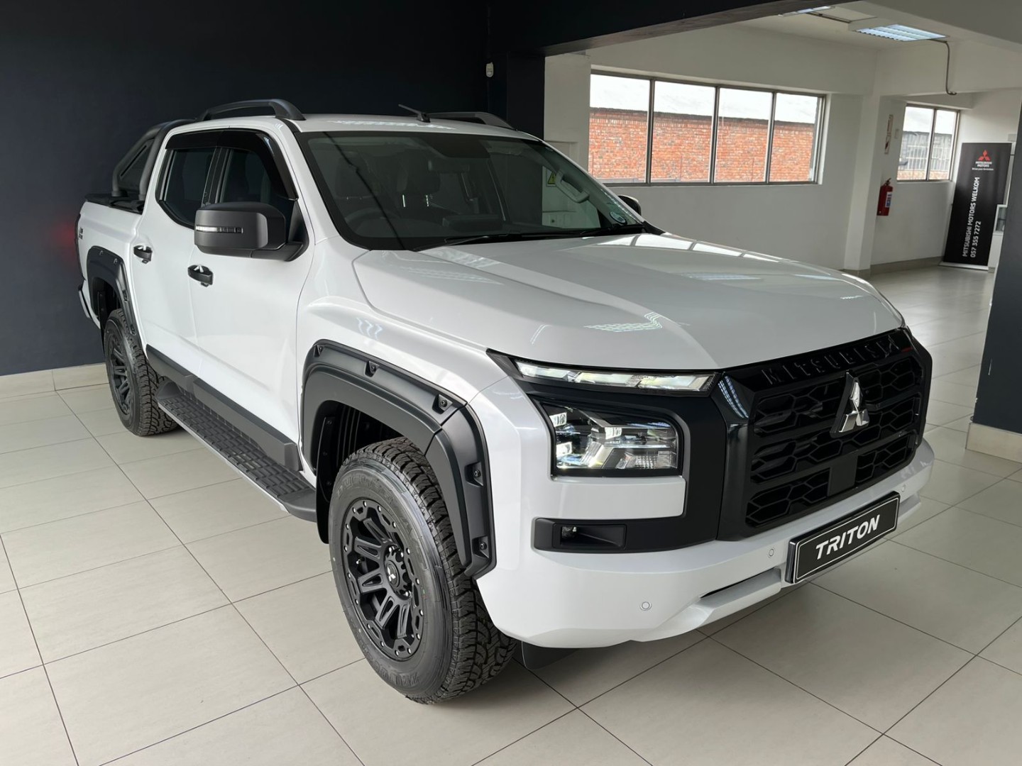 MITSUBISHI TRITON 2.4 Di-DC XTREME  A/T P/U D/C, image 2