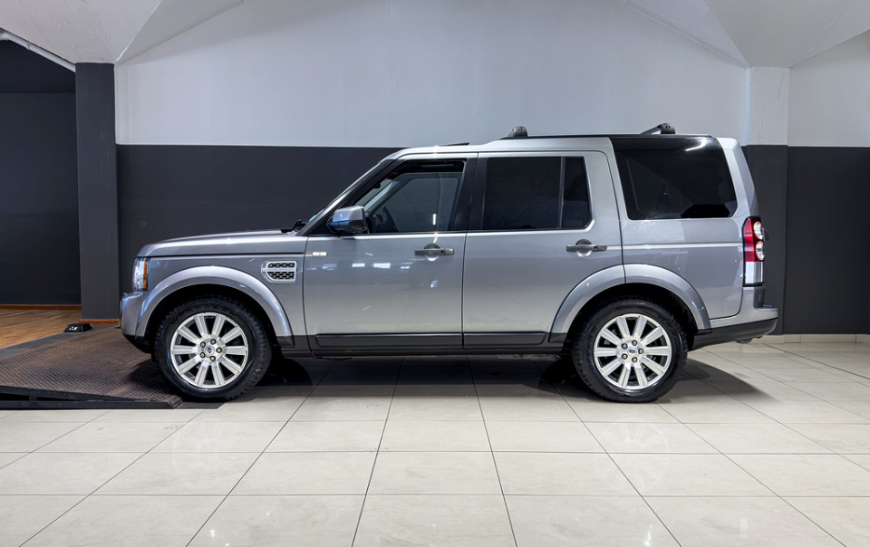 LAND ROVER DISCOVERY 4 3.0 TD/SD V6 SE, image 2