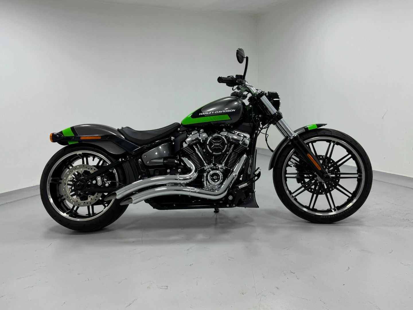 HARLEY DAVIDSON SOFTAIL BREAKOUT 114, image 1