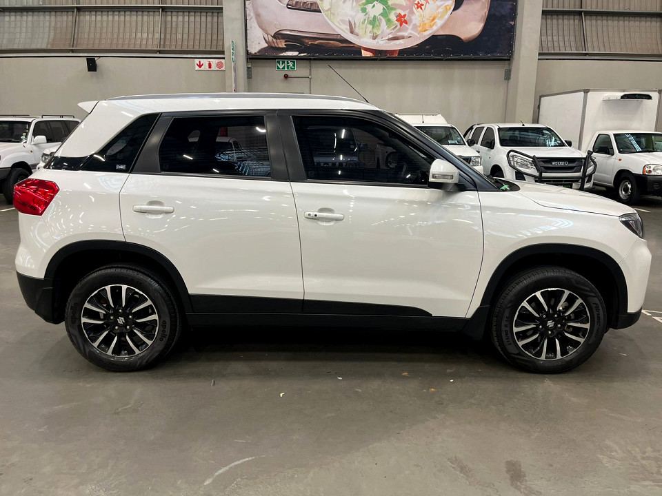 SUZUKI VITARA BREZZA 1.5 GLX, image 2