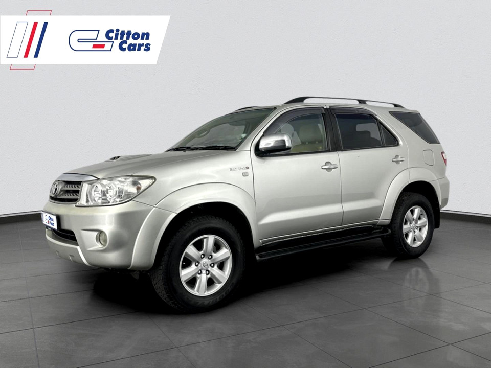 Toyota Fortuner 3.0D-4D R/B auto, image 1