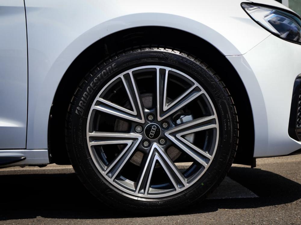 AUDI A1 SPORTBACK 30 TFSI ADVANCED S-TRONIC, image 2