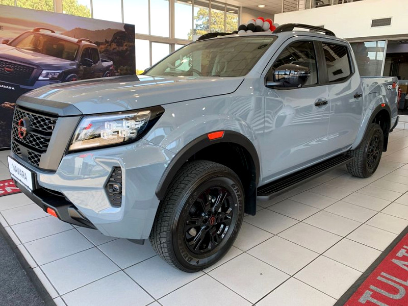 NISSAN NAVARA 2.5DDTi PRO-4X 4X4 A/T D/C P/U, image 2