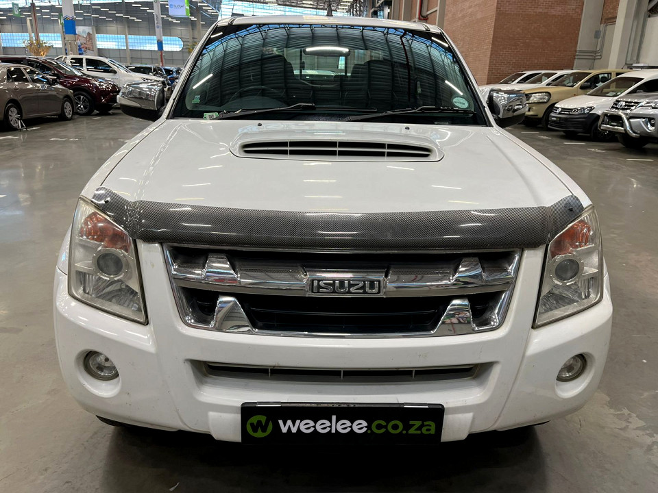 ISUZU KB300D-TEQ A/T LX P/U D/C, image 2