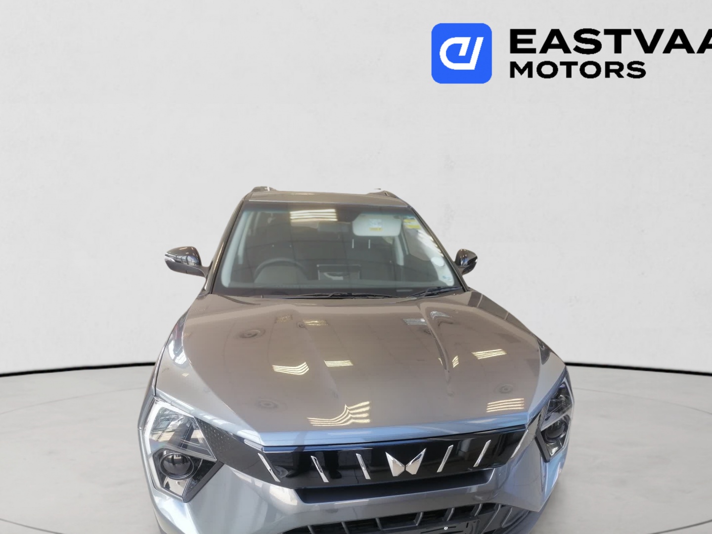 MAHINDRA XUV3XO 1.2T AX5 A/T, image 2