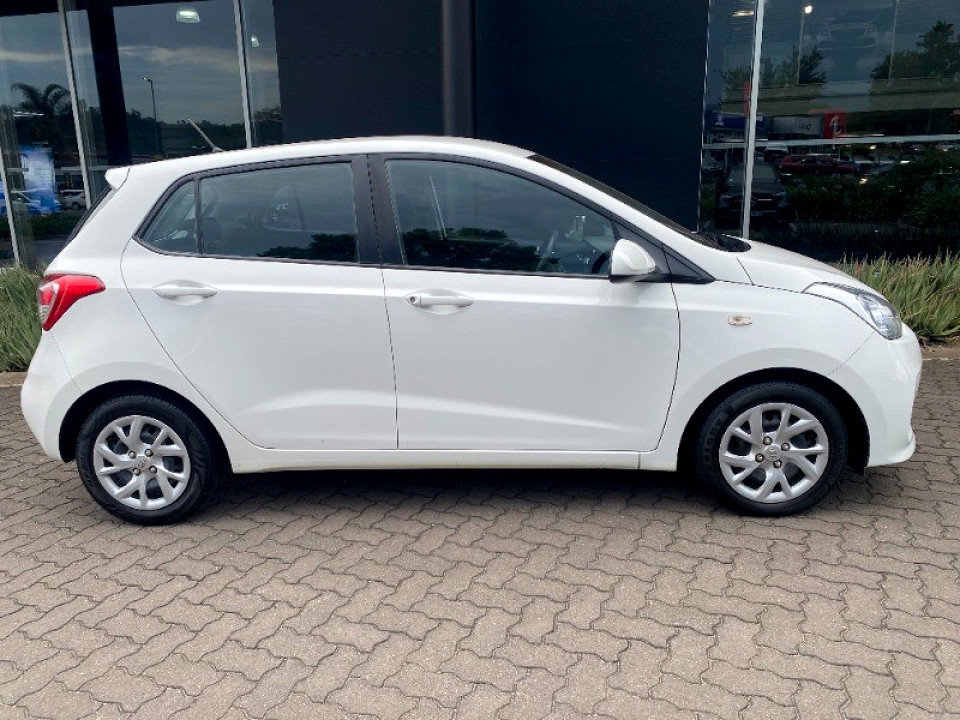 HYUNDAI GRAND i10 1.0 MOTION, image 2