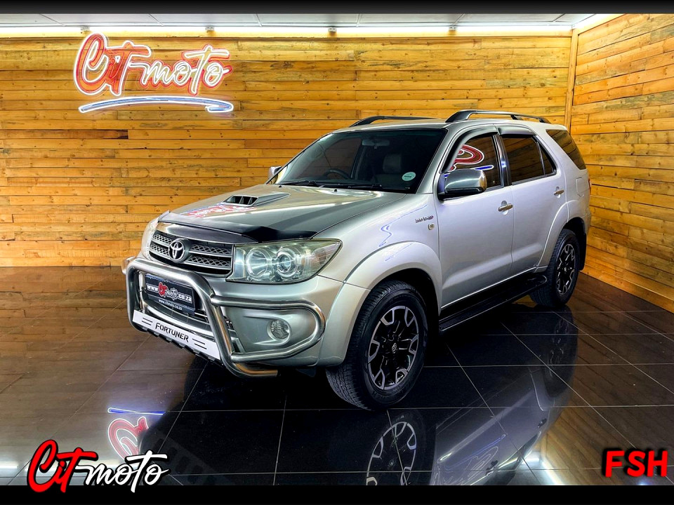 TOYOTA FORTUNER 3.0D-4D R/B, image 1