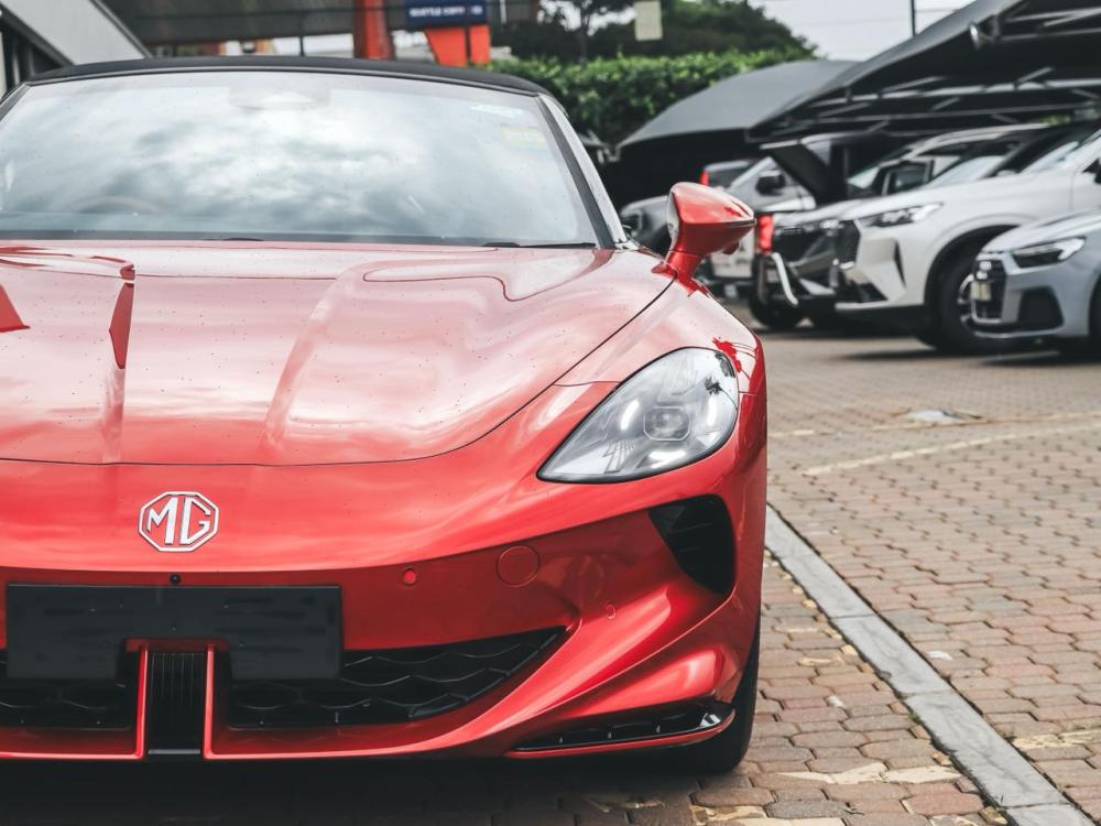 MG Cyberster Dual Motor 4WD Roadster, image 2