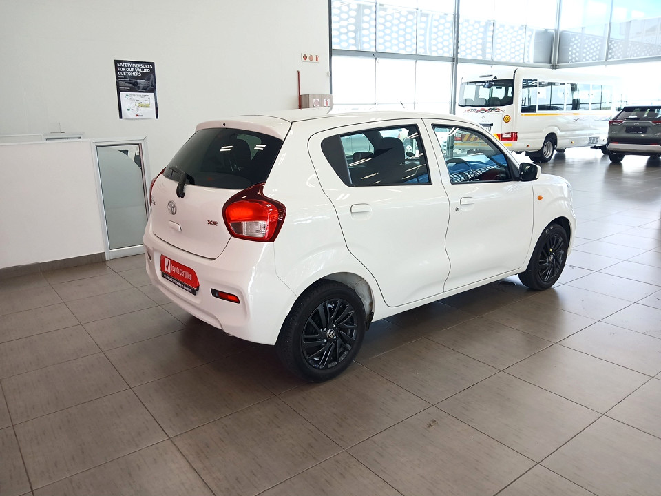 TOYOTA VITZ 1.0 XR AMT, image 2